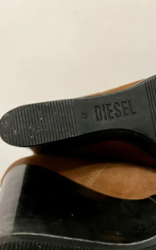 Botines Diesel Marrones con Tacón de Cuña