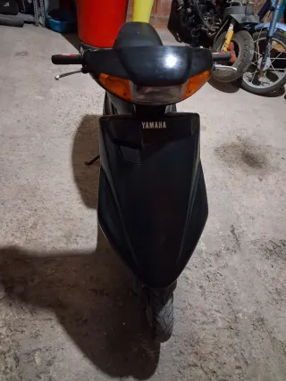 Yamaha Axis Scooter