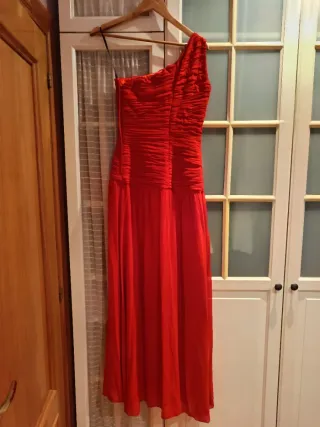 Vestido fiesta rojo asimétrico