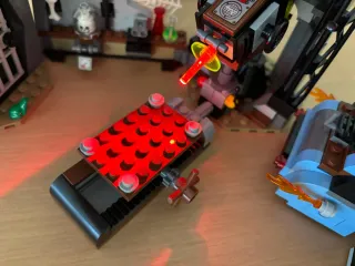 Lego 9466 The Crazy Scientist & his monster