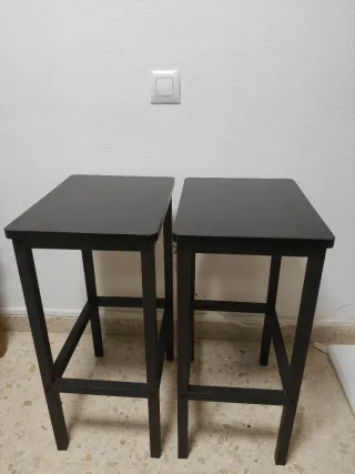2 Taburetes Altos Madera y Metal Negros
