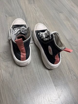Converse plataforma negras y rosas, de JD.