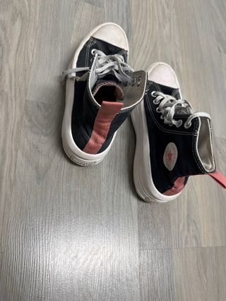 Converse plataforma negras y rosas, de JD.