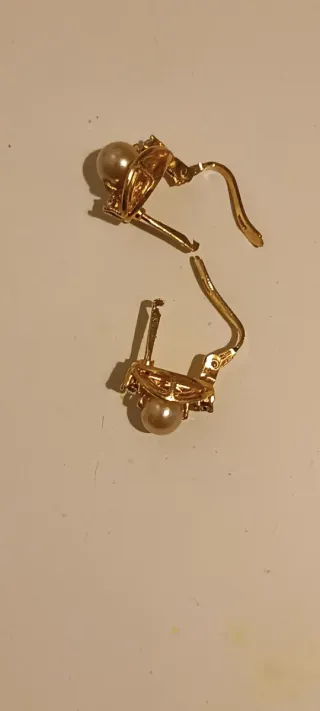 Pendientes oro y plata con detalles brillantes