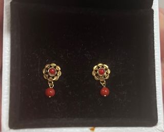 Pendientes oro bebé con coral