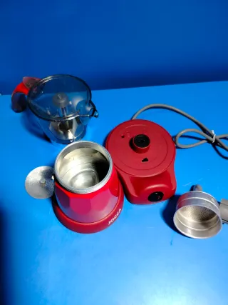 Cafetera Eléctrica Italiana Jocca Roja
