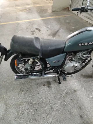 Suzuki GN250 Naked Manual