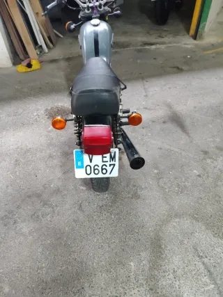 Suzuki GN250 Naked Manual