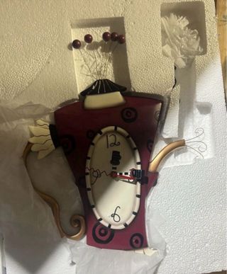 Reloj Allen Design Tetera Rojo y Dorado