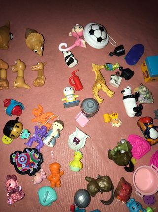 Lote figuras variadas:animales, dinosaurios,kinder