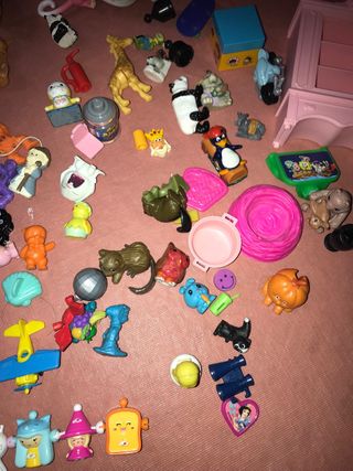 Lote figuras variadas:animales, dinosaurios,kinder