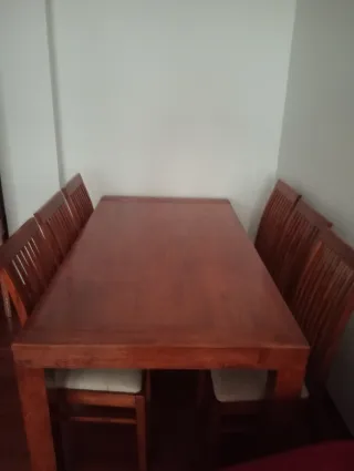 Mesa de comedor de madera maciza con 6 sillas