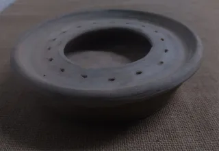 Antiguo Cuenco de cerámica sin esmaltar