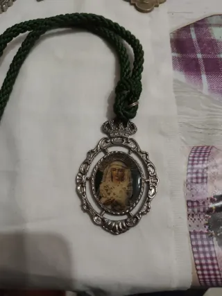 Medalla Cofrade Virgen Corona Plata