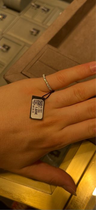 Anillo oro blanco diamantes