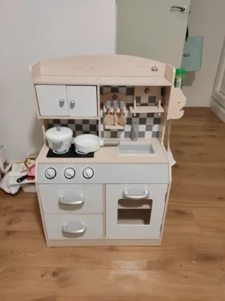 Cocinita de madera para niños
