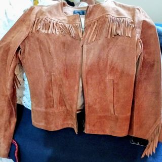 Chaqueta Zara gamuza con flecos Talla L