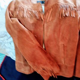 Chaqueta Zara gamuza con flecos Talla L
