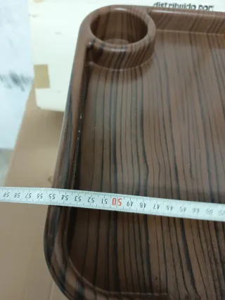 Bandeja para cama con posavasos