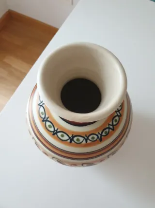 Jarrón de cerámica artesanal talavera