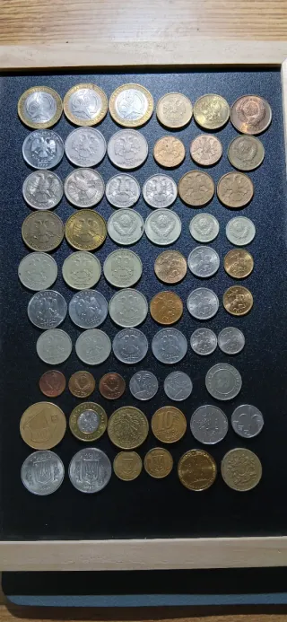 Lote 60 monedas y 6 billetes