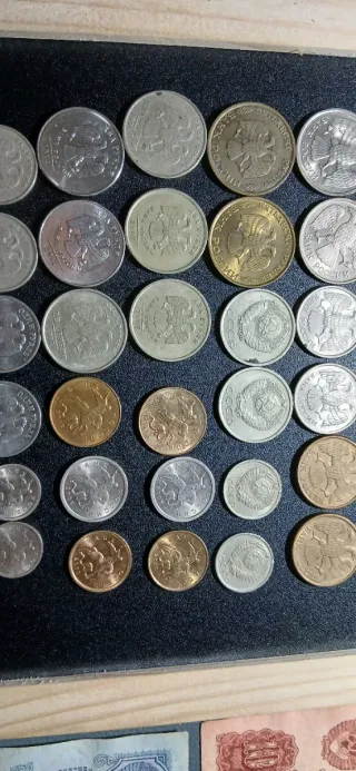 Lote 60 monedas y 6 billetes