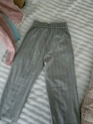 Pantalón gris