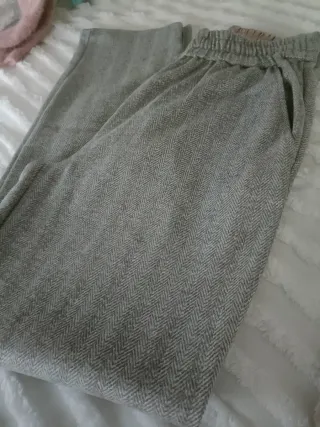 Pantalón gris