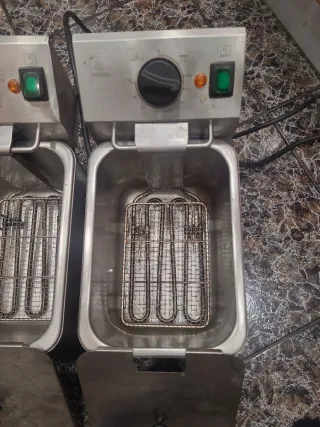 2 Freidoras Eléctricas