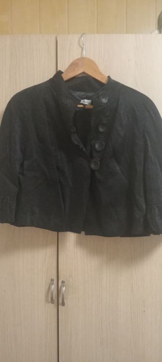 Chaqueta corta mujer negra