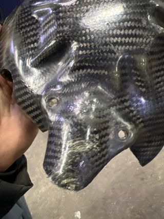 Tapa motor carbono R1 2008