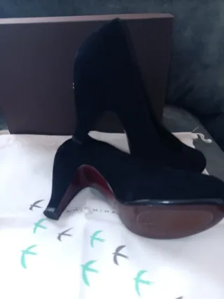 Chie Mihara Zapatos de Salón Negros Nuevos Piel