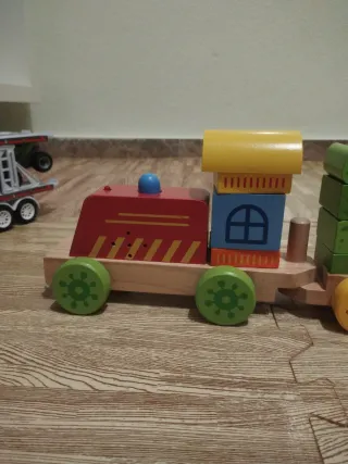 Tren de madera educativo con animales