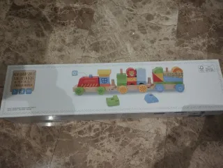 Tren de madera educativo con animales