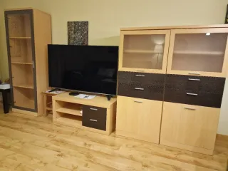 Muebles salón y mesa comedor madera