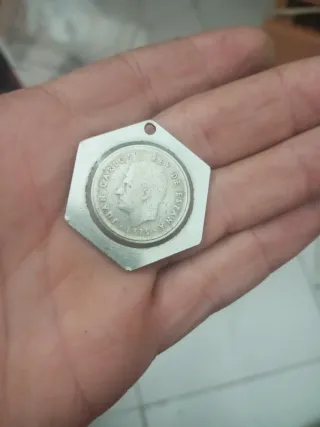 Moneda Franco 1957 y Rey Juan Carlos 1975