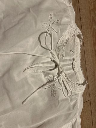 Blusa Mango bordada blanca talla M