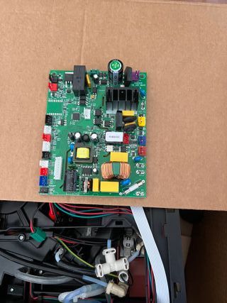 Cafetera Cecotec Cremmaet para piezas