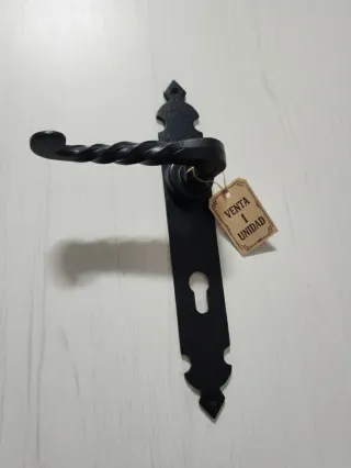 Lote 15 manillas forja negra rústicas