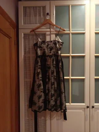 Vestido de fiesta negro encaje