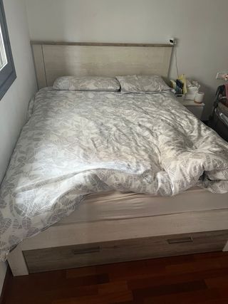 Cama de Matrimonio con Cajón y Somier Tapizado