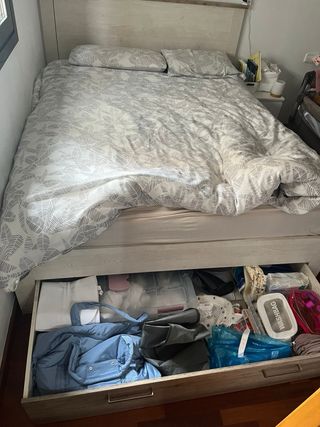 Cama de Matrimonio con Cajón y Somier Tapizado