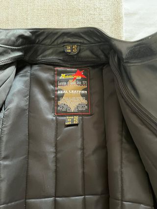 Chaqueta de moto cuero negra y roja talla 42