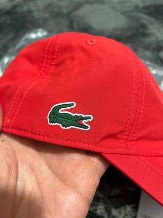 Gorra Lacoste Roja + Muñequera