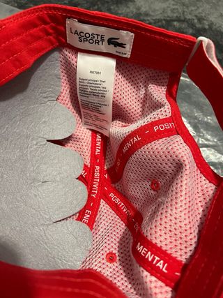 Gorra Lacoste Roja + Muñequera