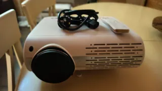 Proyector Full HD 1080p Blanco