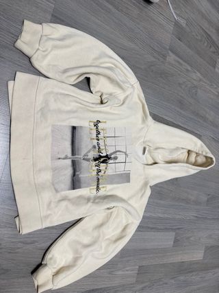 Sudadera beige con estampado de bailarina