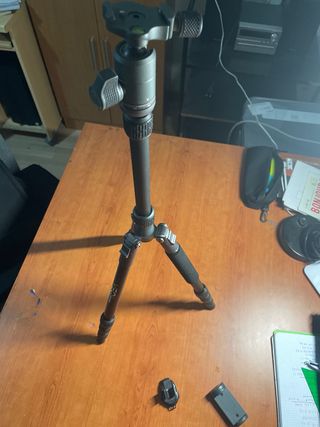 Canon EOS 2000D Cámara Digital + Accesorios