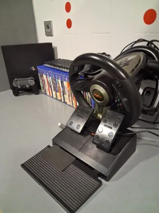 Ps4 pro +Volante con pedales 180'PS4 +teclado+ 32j