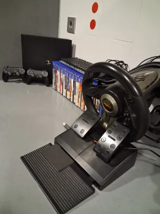 Ps4 pro +Volante con pedales 180'PS4 +teclado+ 32j